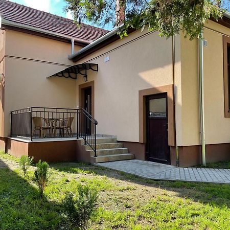 Kovács Apartmanház Kiskunhalas Camera foto