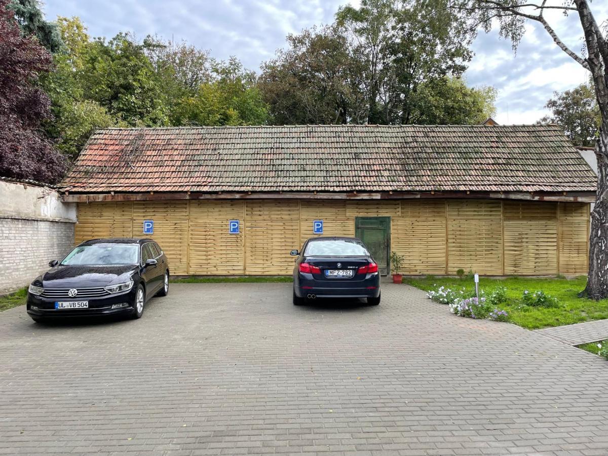 Kovács Apartmanház Kiskunhalas Esterno foto