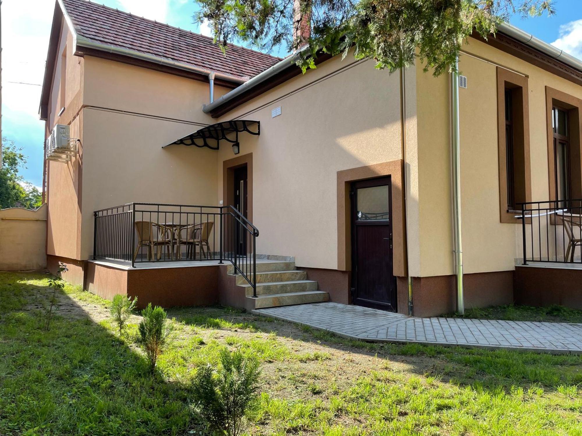 Kovács Apartmanház Kiskunhalas Camera foto