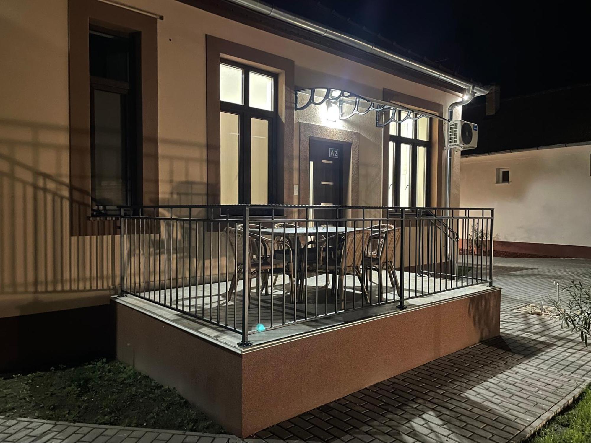 Kovács Apartmanház Kiskunhalas Camera foto