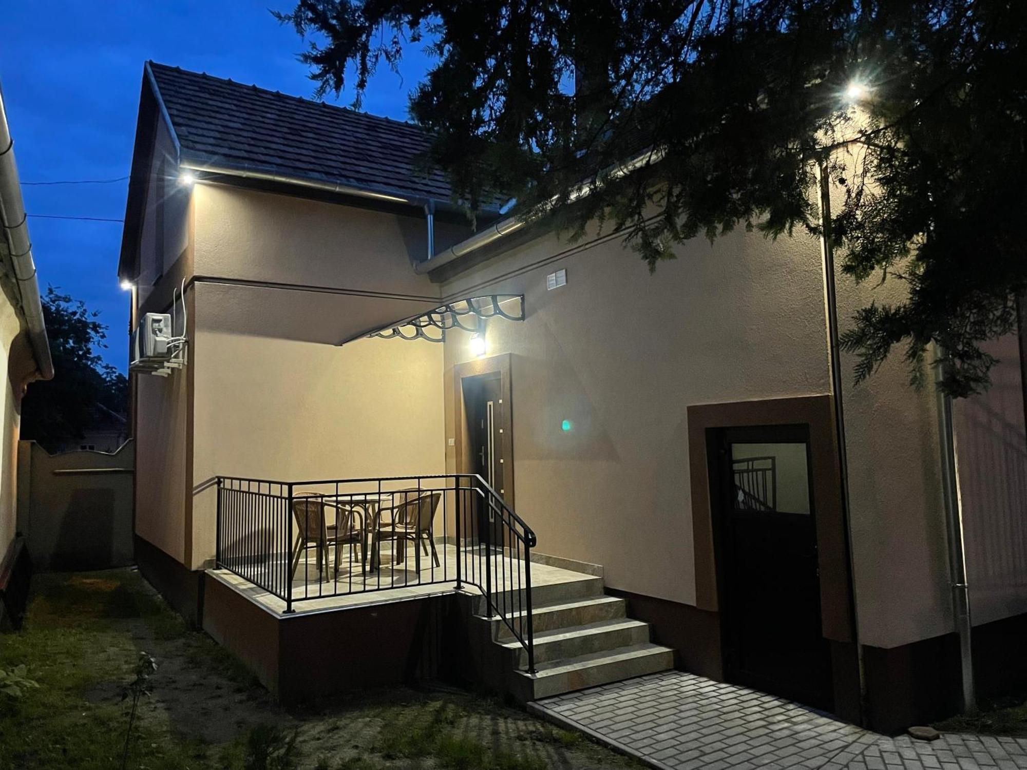Kovács Apartmanház Kiskunhalas Camera foto